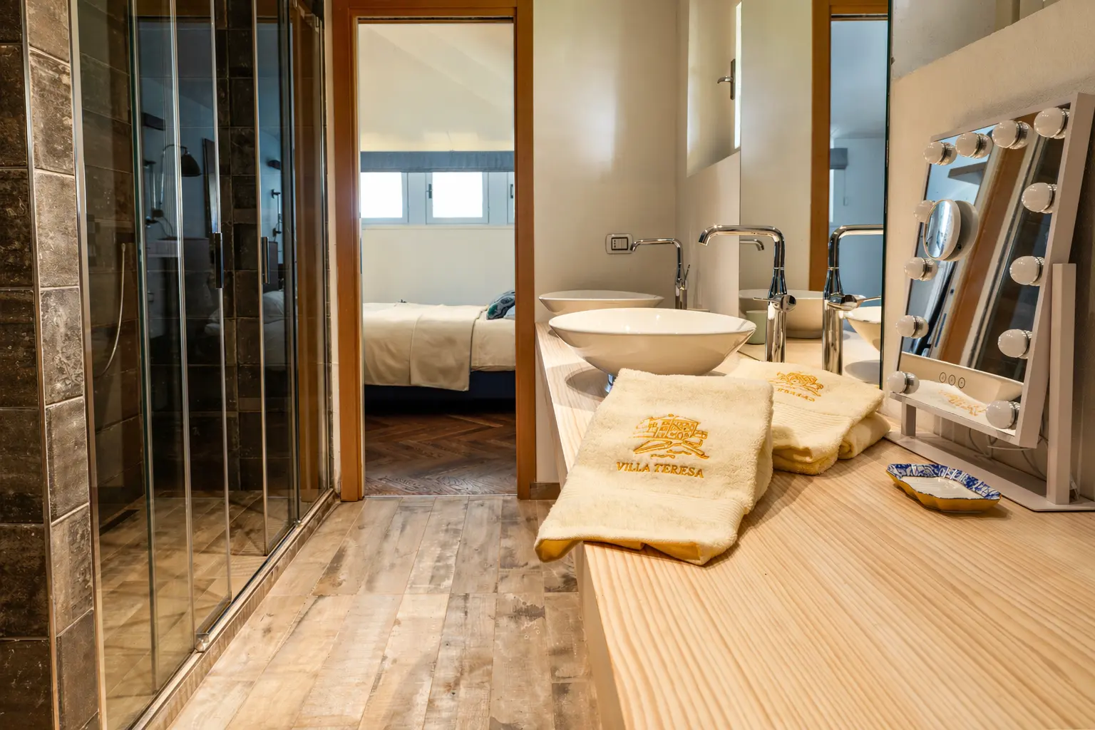An elegant bathroom at Villa Teresa